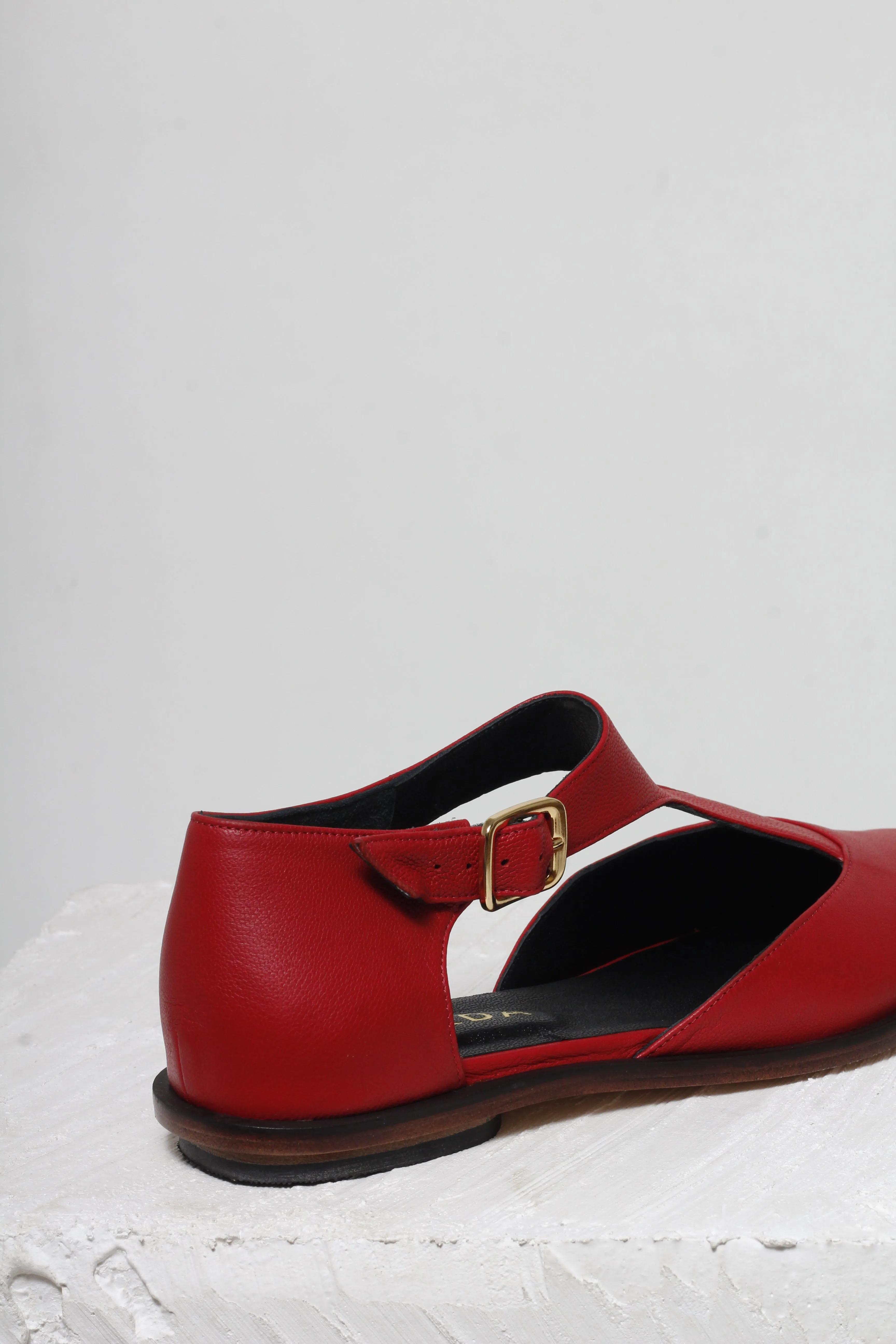 Carlota Red Flats