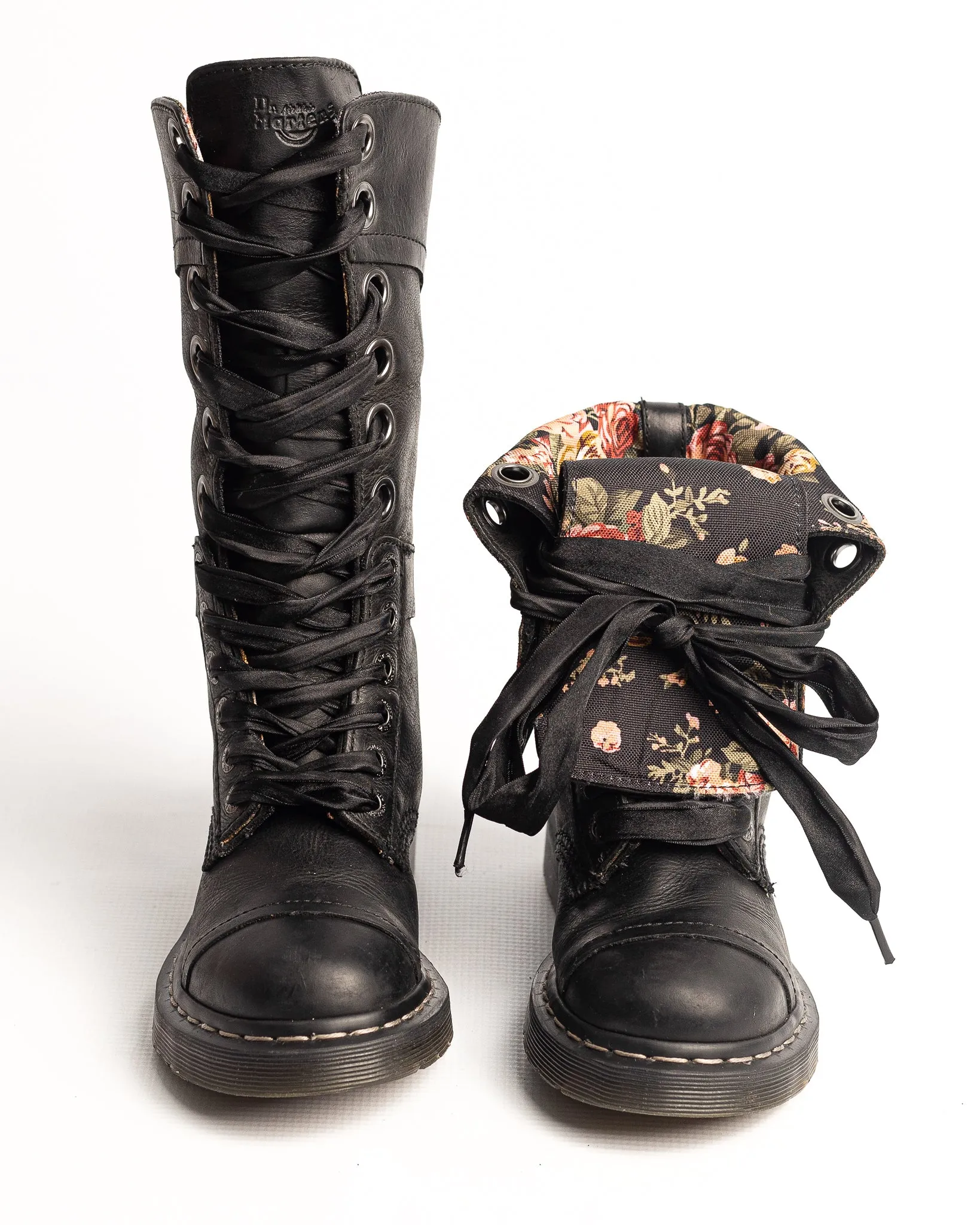 DR. MARTENS TRIUMPH BLACK FLORAL